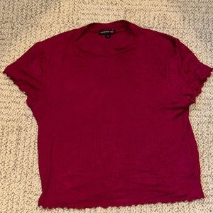 Red cropped tee